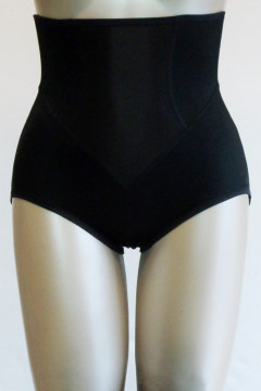Panty girdle with underwire on the sides. Perfect fit and support