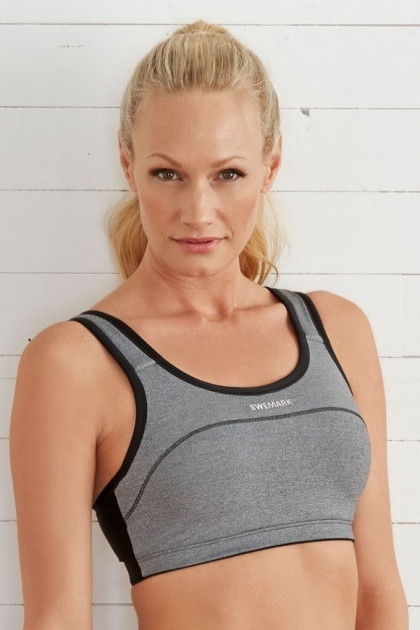 Medium support everyday underwired sports bra
