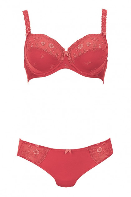 Classy slip with lace