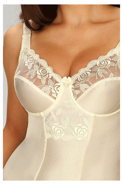 Underwired body with cups trimmed with fine elastic lace