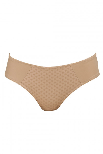 Comfortable, high-waisted slip that does not press the belly. With durable and soft microfiber