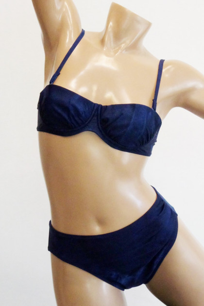 Μονόχρωμο μπικίνι με μπανέλες