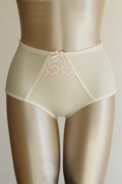 Practical lightweight panty girdle with embroidery on the front