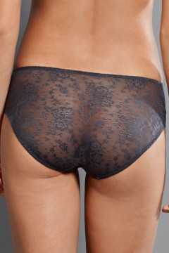 Lace slip made of fine and durable fabric. Comfortable and elegant.