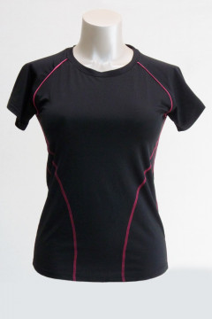 Comfortable sports T-shirt, made of soft, absorbent fabric