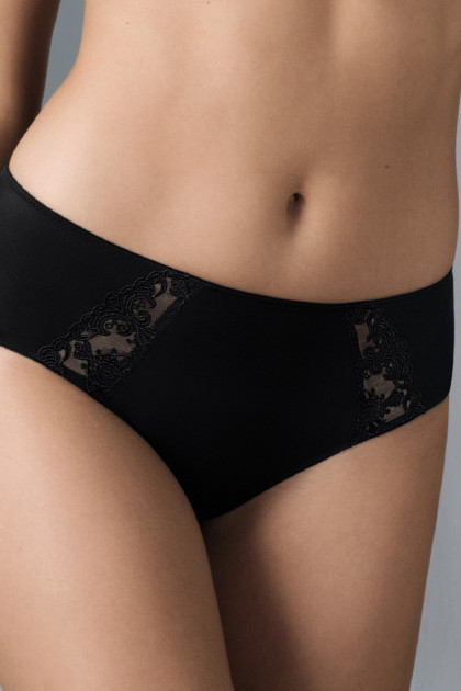 Ντελικάτο σλιπ ψηλόμεσο που μαζεύει και δεν πιέζει το σώμα