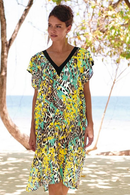 Elegant V-neck DRESS with short sleeve and flattering design