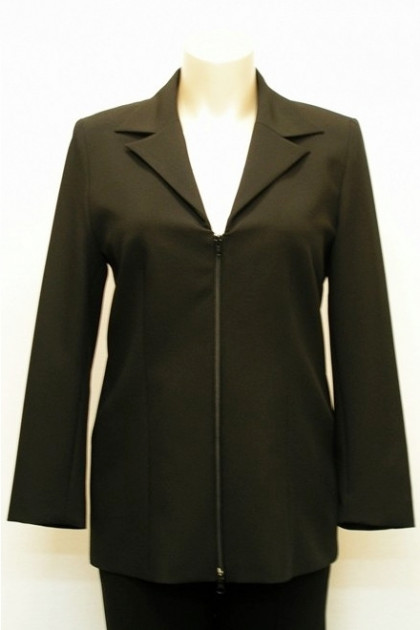 Timeless jacket with zipper and lapel