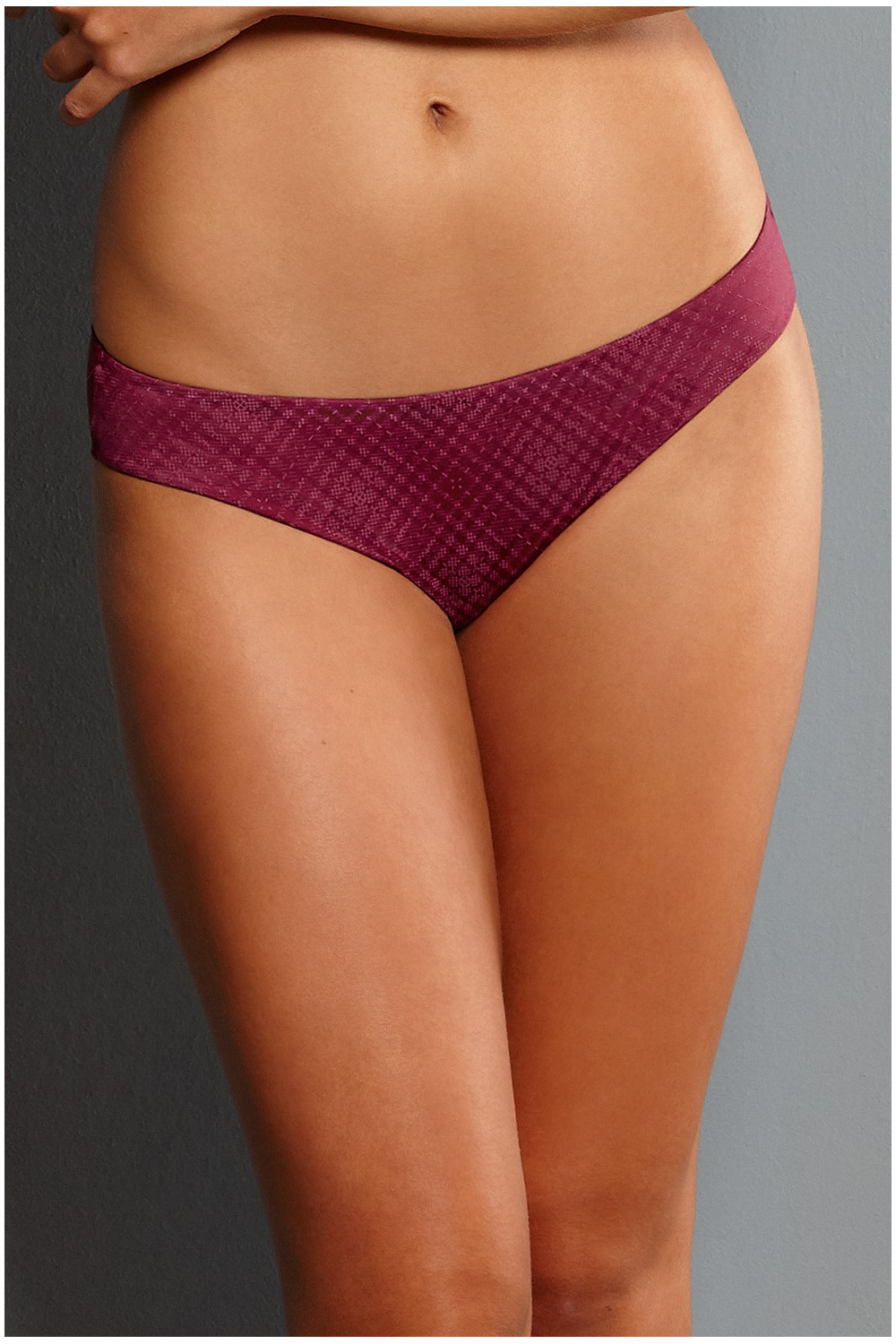 High-waist slip made of durable spandex fabric with lace on the side. No  pressure on the stomach.