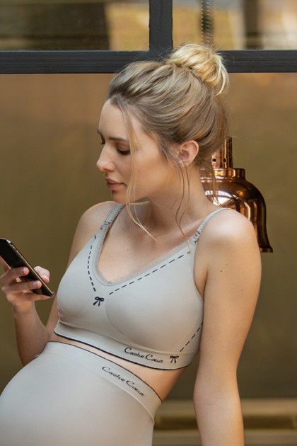 Lightweight nonwired pregnancy - nursing bra without seams
