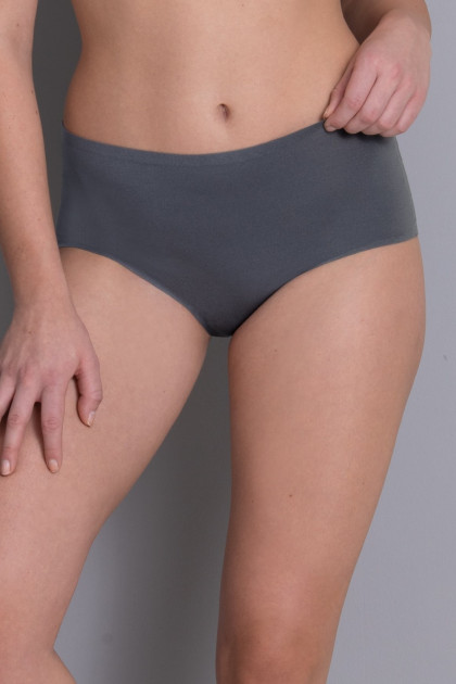 Ψηλόμεσο σλιπ χωρίς ραφές. Από ελαστικό ύφασμα. Δεν διαγράφει