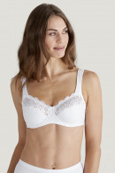 Pretty wired bra in organic cotton with lace