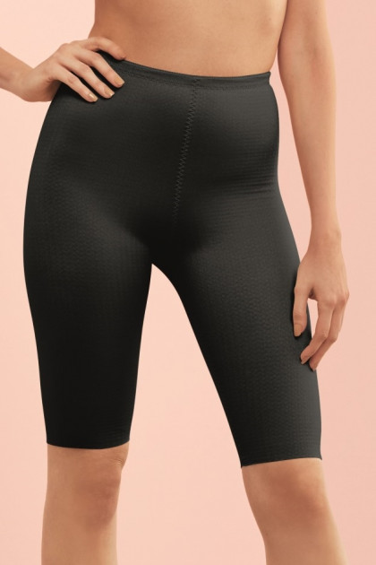 Seamless panty with long legs made of compressionfabric 3D