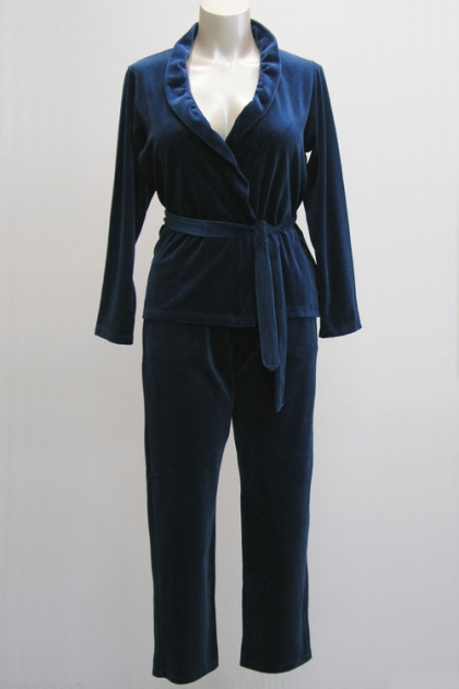 Velvet robe with ruffles