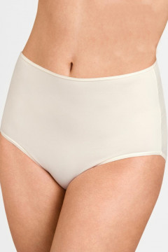 High waist slip made of organic, durable cotton. Does not press on the belly and sides.